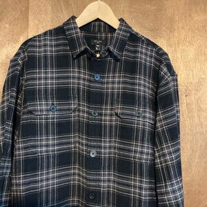 New Men’s Warm Woven Button-Up